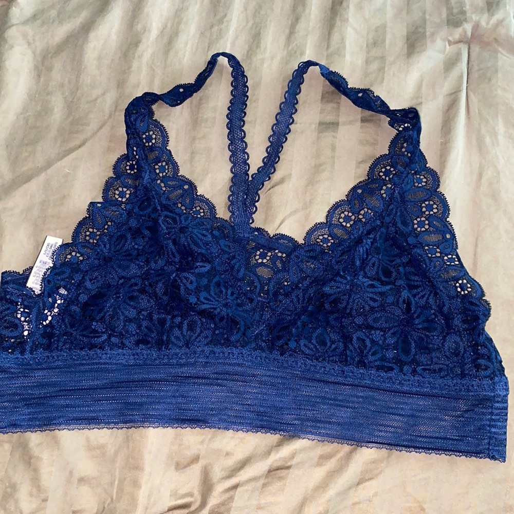 VS Lace Bralette ✨✨ NWOT Navy Blue